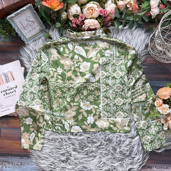 Nordstrom Deep Lime Silk-like Long Sleeve Patch Green Floral Blouse - Picture 9 of 13